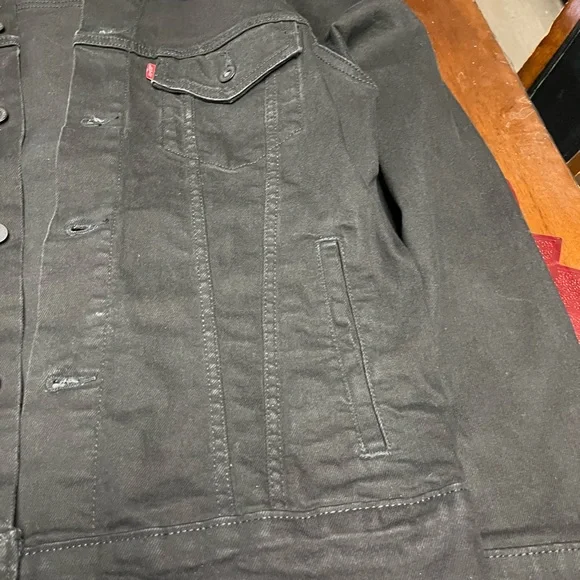 Levi Strauss & Co. Men's Black Denim Jacket - Picture 7 of 14